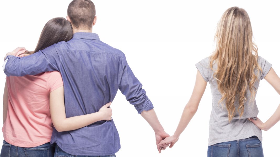 You pursue unavailable men
