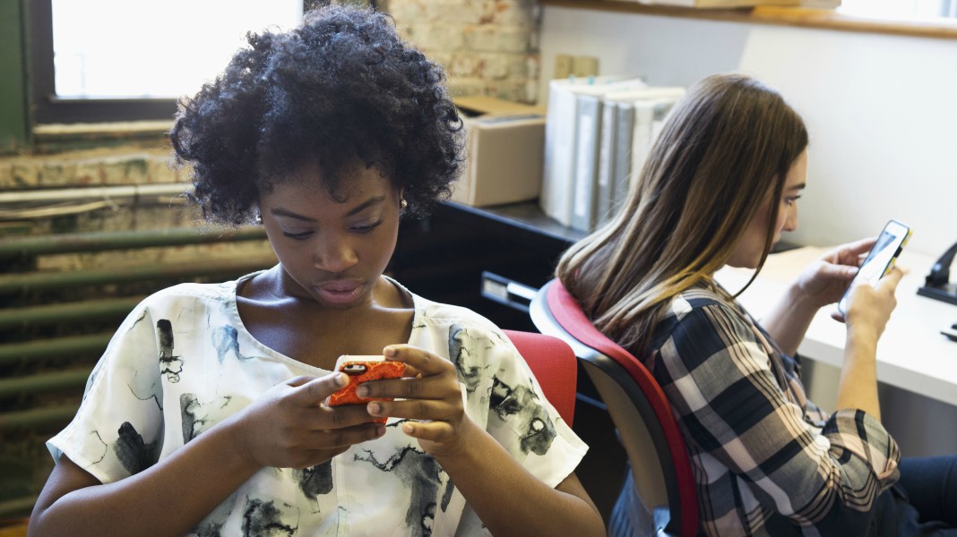 boundaries between celebrities and fans