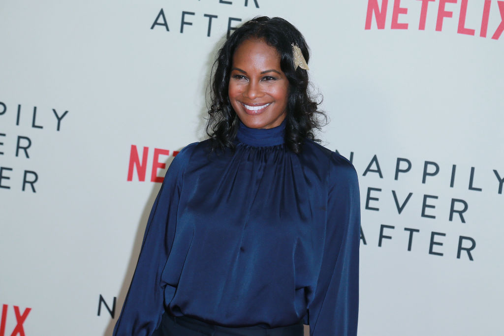 Robinne Lee 