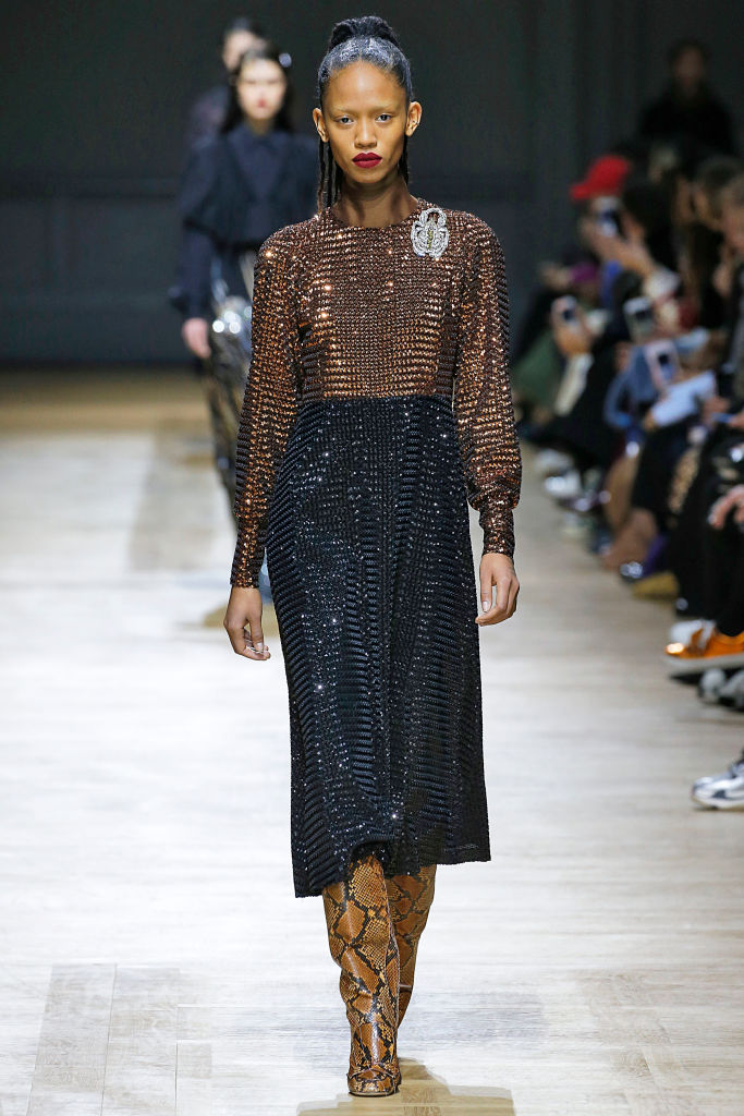Rochas : Runway - Paris Fashion Week Womenswear Fall/Winter 2018/2019