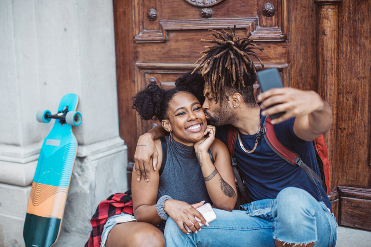 Skaters in love