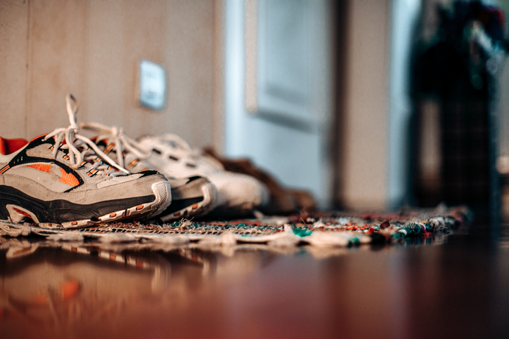 why no shoes in house