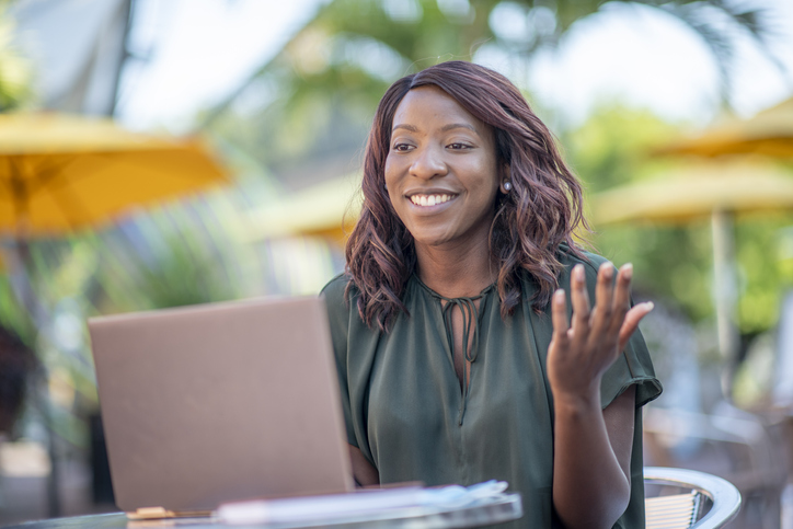 facts about women investing