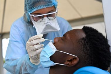 FRANCE-HEALTH-VIRUS-COVID-DRIVE