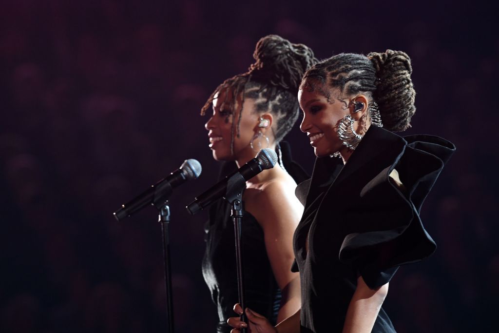 Chloe Halle hair