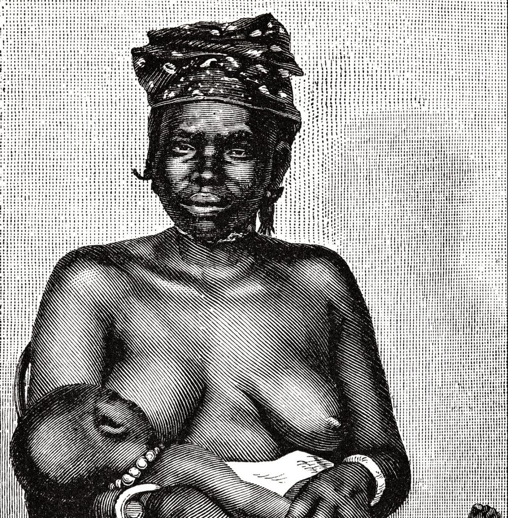 Woman from Bambara breastfeeding her child