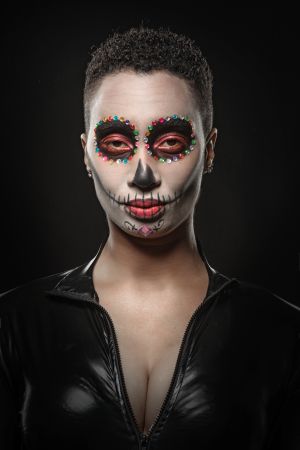 Halloween Skeleton Female with roses