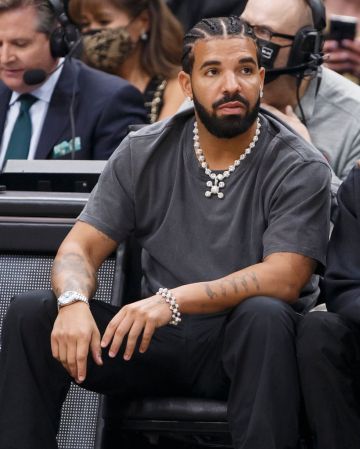 Los Angeles Lakers v Toronto Raptors