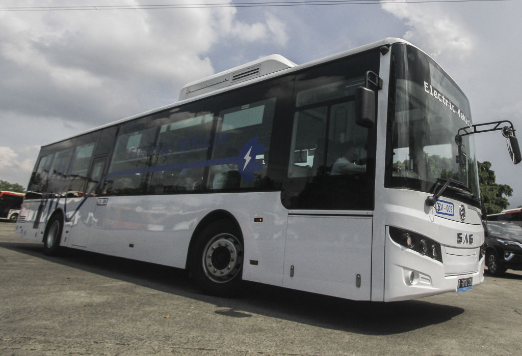 Jakarta government launches electrical bus for public transport