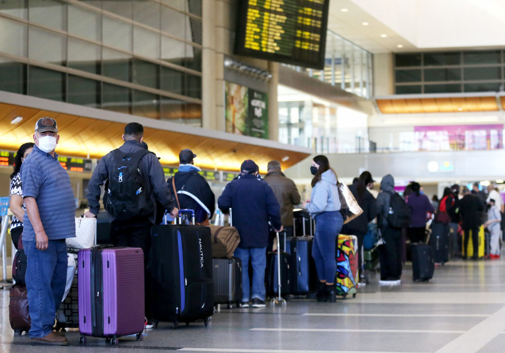 Travel Increases Ahead Of Christmas Holiday