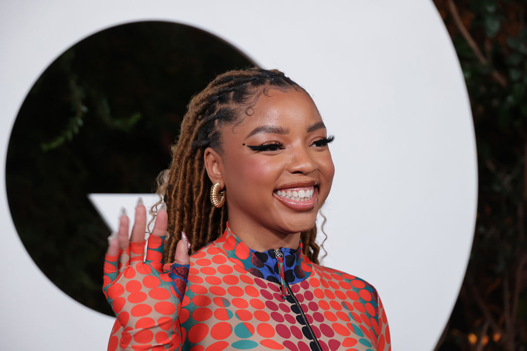 chlöe bailey in pieces