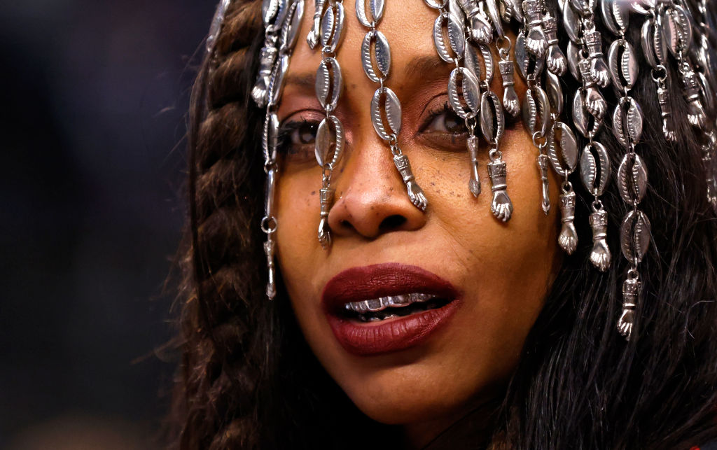 Erykah Badu - Los Angeles Lakers v Dallas Mavericks