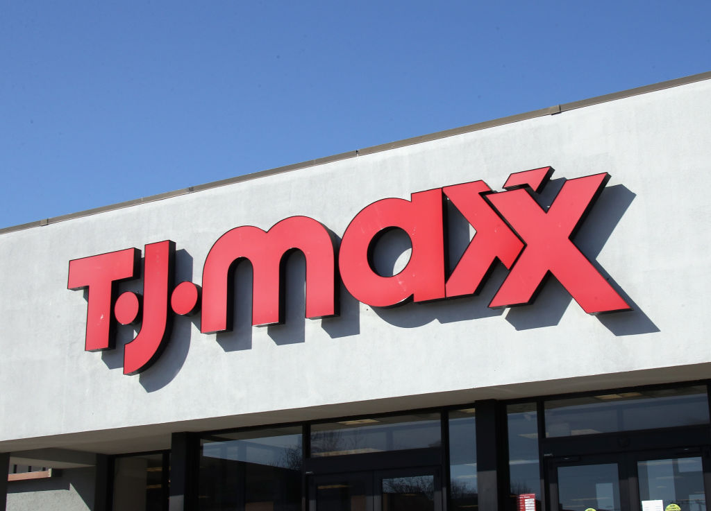 Mira Loma T.J. Maxx white Black bystander shoplifting 