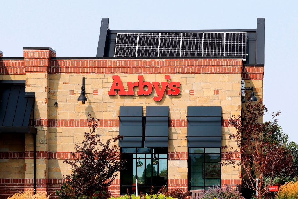ArbyÕs restaurant with rooftop solar panels