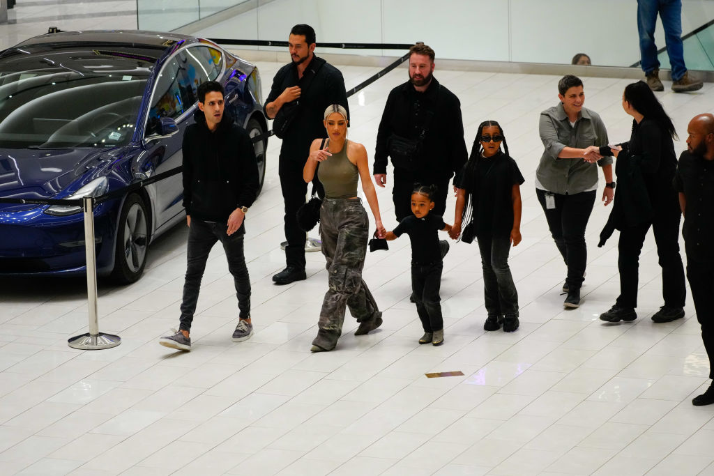 Kim Kardashian, mother, single, whining, parent, nanny, nannies