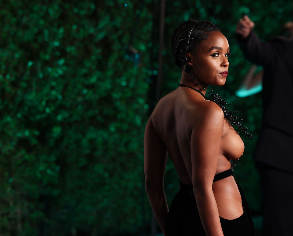 janelle monae, breast, essence, festival, twitter,