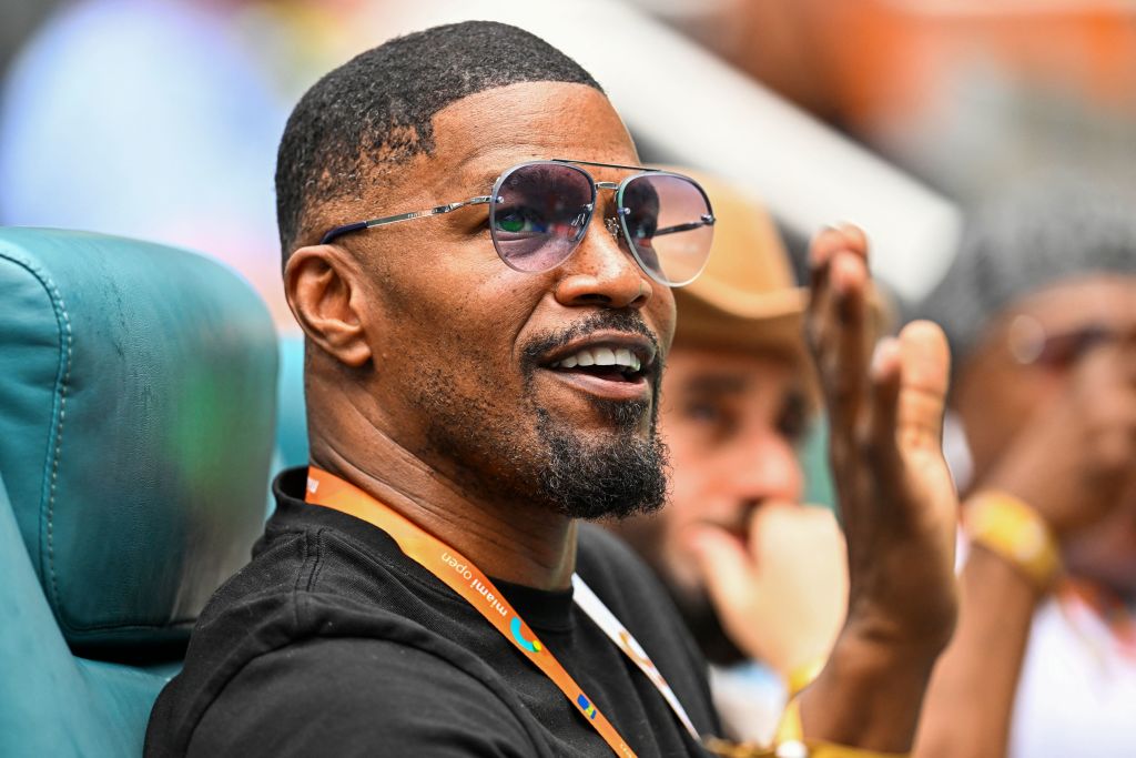 Jamie Foxx boat Chicago hospital hospitalization 