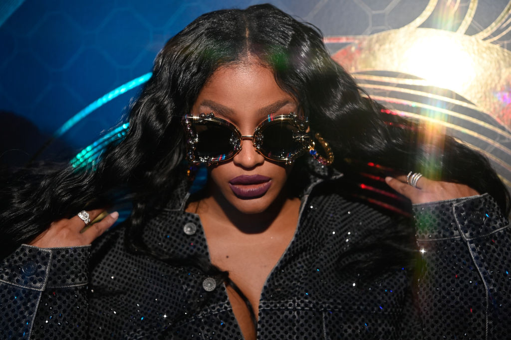 Joseline's Cabaret Hernandez Raven trans