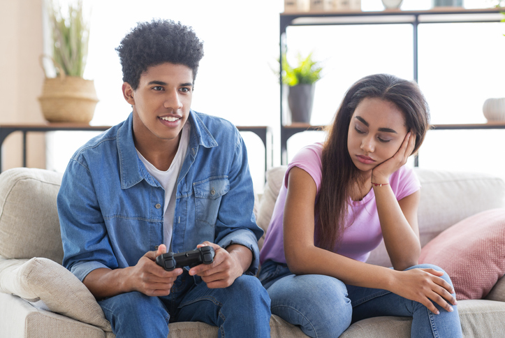 PS5, job, trauma bond, video, relationship, boyfriend, TikTok, TikToker, Tiana Redd