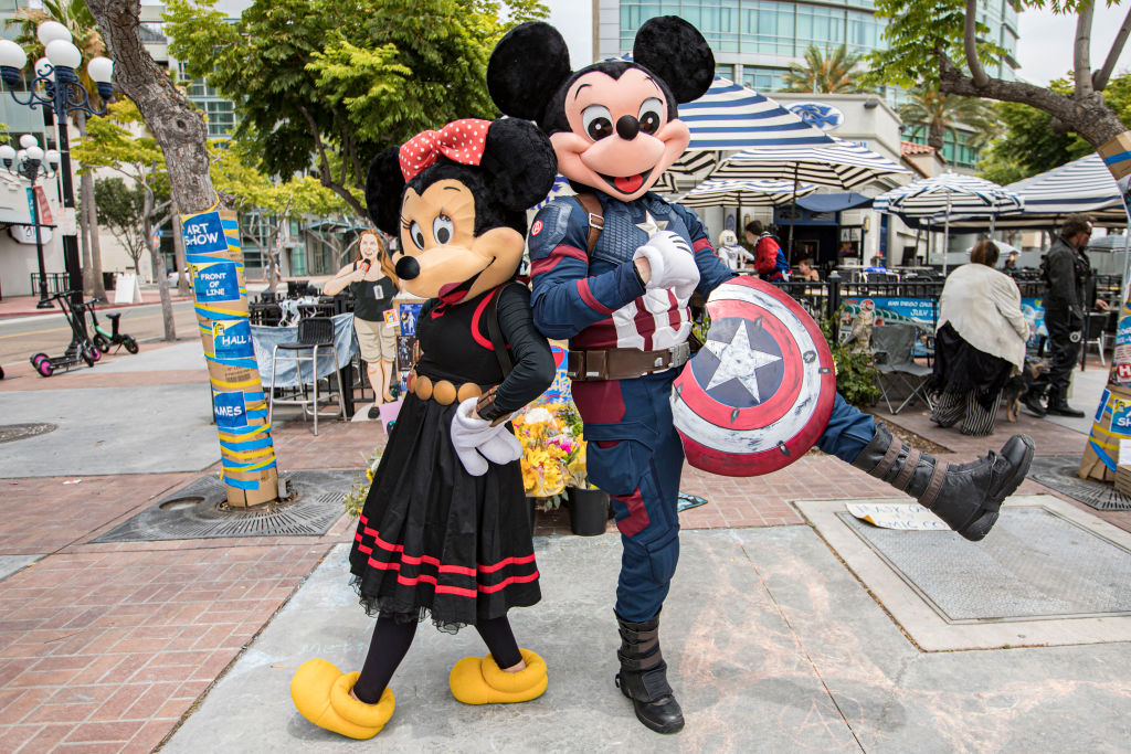 Hay Lupita, Mickey Mouse, Minnie Mouse, Disney Land, Dominican Republic, Hay Lupita, Lomiiel