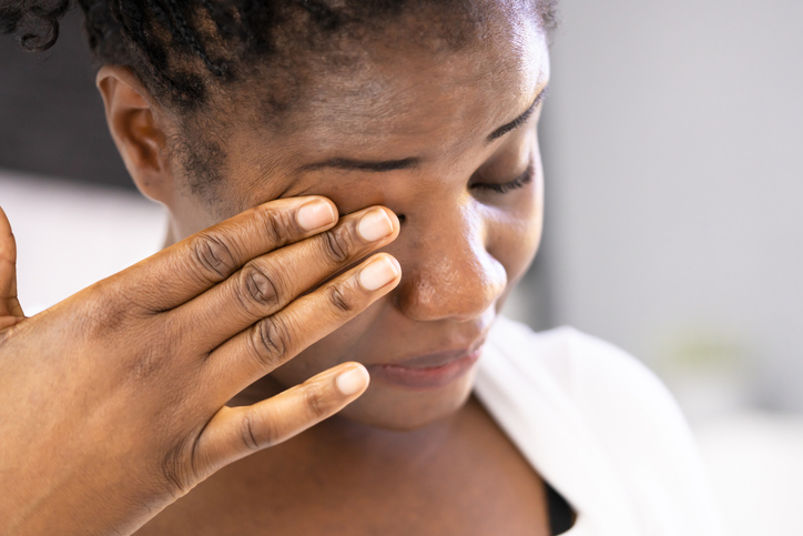 Eye Pain And Inflammation. Woman With Retina Fatigue, blepharitis eyelash extensions TikTok eyelids @It’sShoLove
