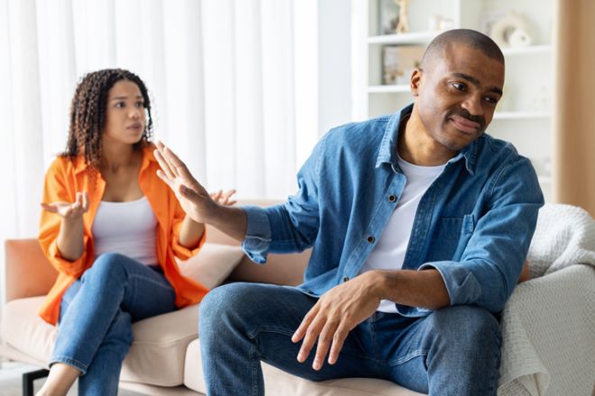 emotional, red flags, passive-aggressive, control, relationship 