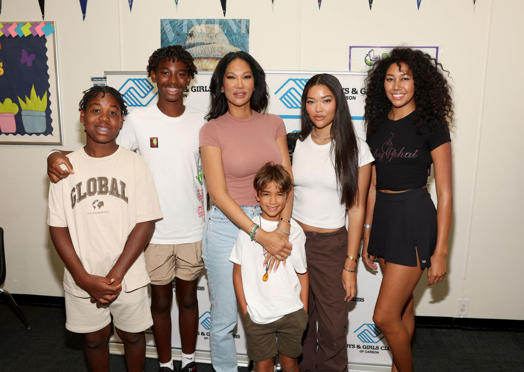 Kimora Lee Simmons Hosts a Back To School Giveaway With Boys & Girls Clubs Of America, Family Dollar And Crayola