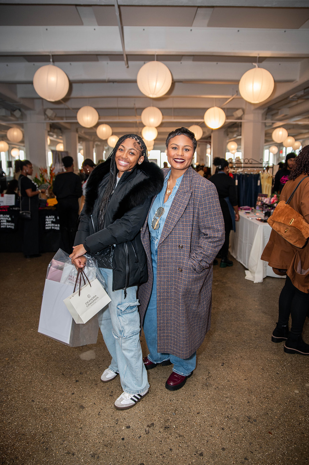 202She Did That. Holiday bazaar